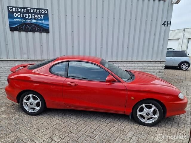 Rood Gebruikt 1996 Hyundai Coupé Coupé | € 2.850 - Afbeelding 1/4