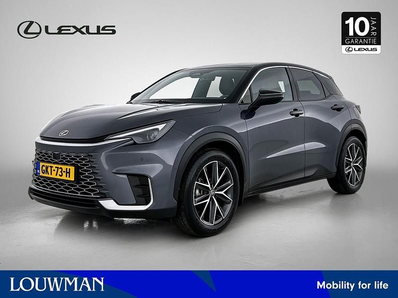 Grijs (metallic) Gebruikt 2024 Lexus LBX SUV | € 39.950 (Goede deal) - Afbeelding 1/4