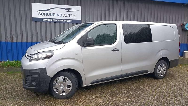 Grijs (metallic) Gebruikt 2017 Citroën Jumpy Van | € 14.999 - Afbeelding 1/4