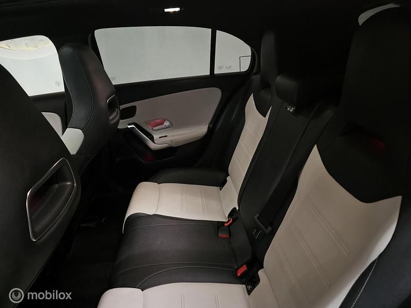 Occasion Mercedes A250 AMG 225 PK (165 kW) 2018 Zwart Hatchback