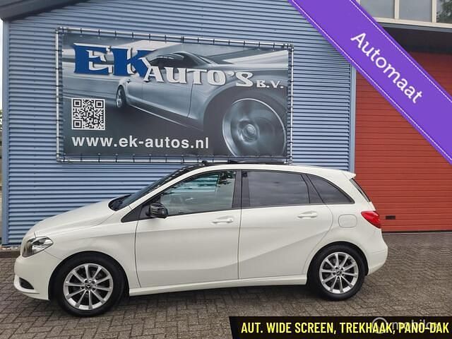 Wit Gebruikt 2012 Mercedes B180 Ambition MPV | € 11.445 (Eerlijke prijs) - Afbeelding 1/4