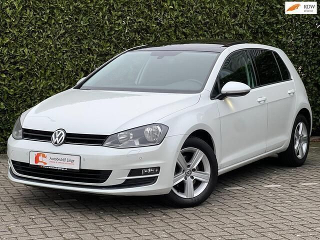 Wit Gebruikt 2014 VW Golf VII Highline Hatchback | € 12.945 (Duur) - Afbeelding 1/4