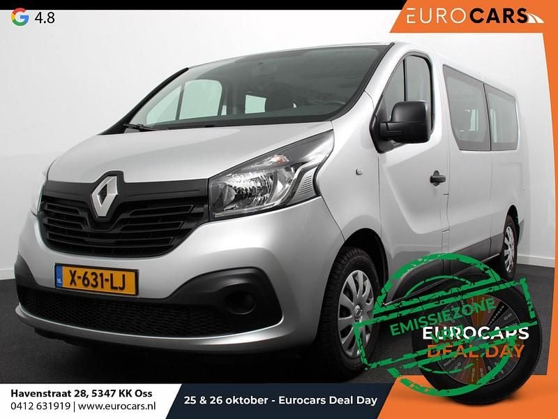 Grijs Gebruikt 2018 Renault Trafic Authentique Van | € 27.390 - Afbeelding 1/4