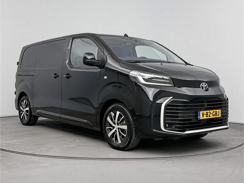 Zwart metallic Gebruikt 2024 Toyota Proace Van | € 34.950 (Eerlijke prijs) - Afbeelding 1/4
