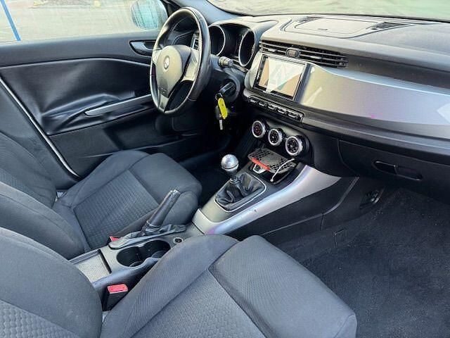 Occasion Alfa Romeo Giulietta Progression 120 PK (88 kW) 2010 Wit Hatchback