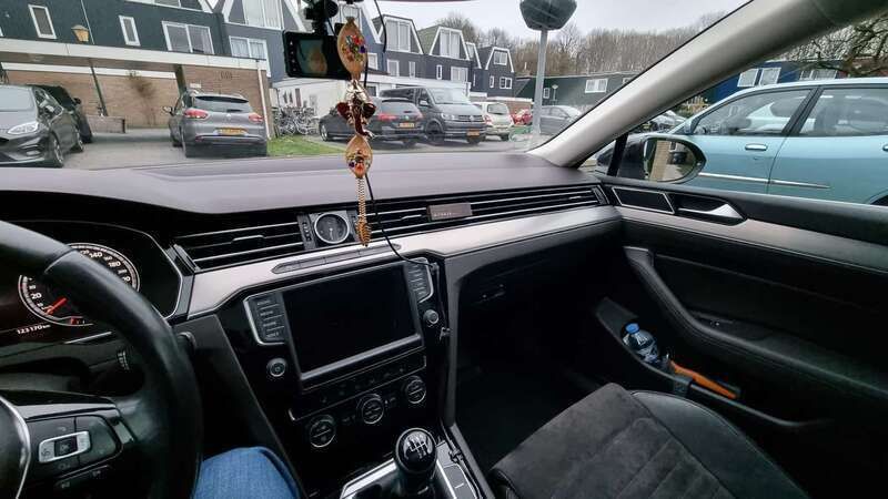 Grijs Gebruikt 2016 VW Passat Sedan | € 11.900 - Afbeelding 1/4