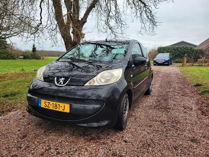 Occasion 2006 Peugeot 107 Hatchback | € 1.000 (Super prijs) - Afbeelding 1/4