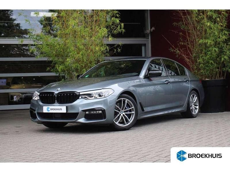 Grijs Gebruikt 2017 BMW 530 Executive Sedan | € 30.900 (Iets duurder) - Afbeelding 1/4