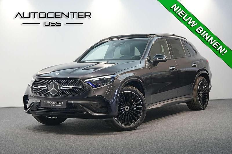 Grijs Gebruikt 2024 Mercedes GLC300e AMG Line Premium Plus SUV | € 71.845 (Eerlijke prijs) - Afbeelding 1/4