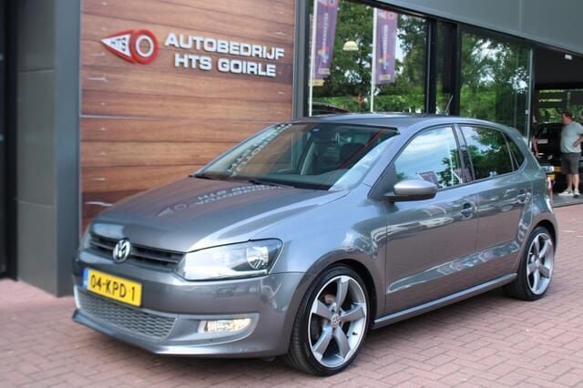 Grijs Gebruikt 2010 VW Polo Highline Hatchback | € 4.395 (Goede deal) - Afbeelding 1/4