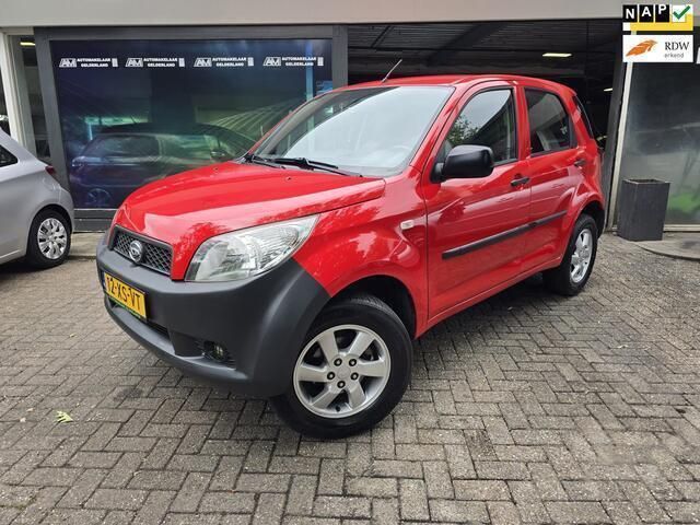 Rood Gebruikt 2007 Daihatsu Terios SUV | € 4.999 (Goede deal) - Afbeelding 1/4