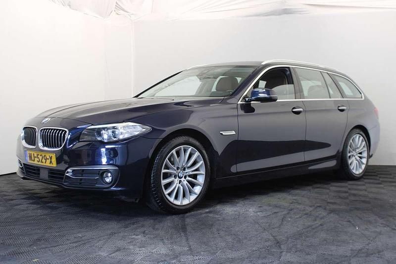 Blauw Gebruikt 2017 BMW 520 Luxury Line Stationwagen | € 15.999 (Goede deal) - Afbeelding 1/4