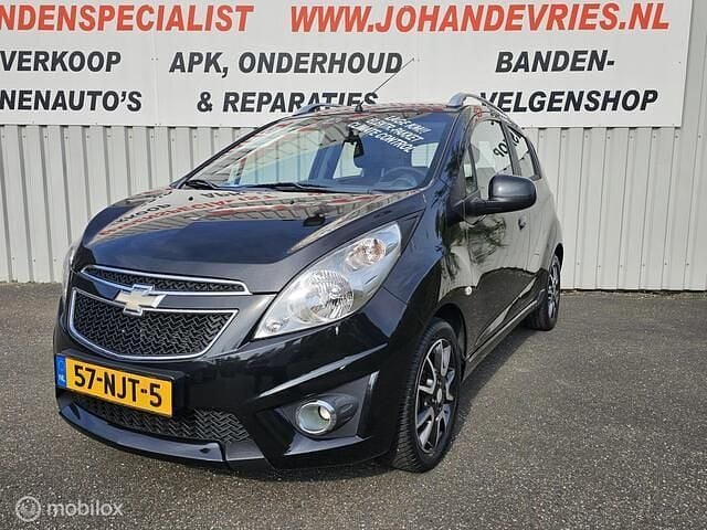 Zwart Gebruikt 2010 Chevrolet Spark LTZ Hatchback | € 4.745 (Eerlijke prijs) - Afbeelding 1/4