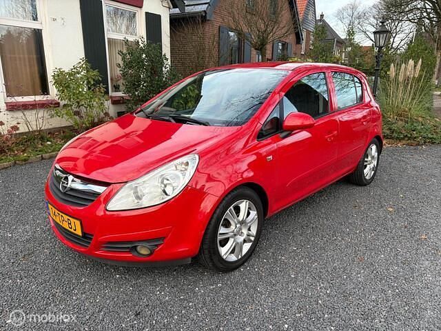 Rood Gebruikt 2006 Opel Corsa Enjoy Hatchback | € 3.950 (Iets duurder) - Afbeelding 1/4