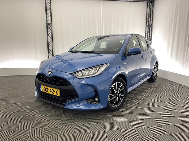 Occasion Toyota Yaris Hybrid 2021 Blauw Hatchback