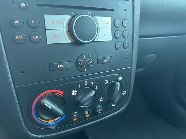 Occasion Opel Corsa 82 PK (60 kW) 2005 Grijs (metallic) Hatchback