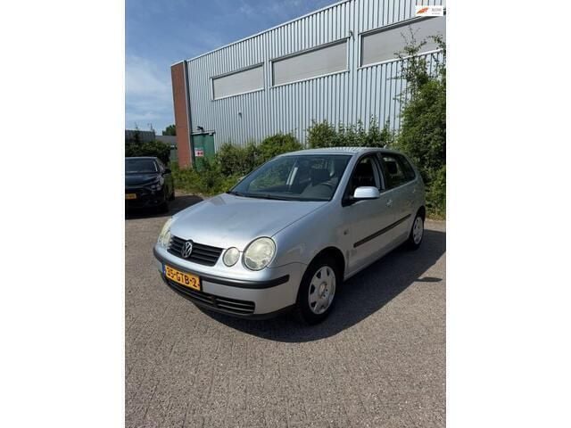 Grijs Gebruikt 2003 VW Polo Comfortline Hatchback | € 840 (Goede deal) - Afbeelding 1/4