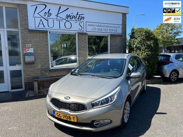 Grijs, metallic lak Gebruikt 2015 Kia Ceed Sportswagon Comfort Stationwagen | € 9.950 (Eerlijke prijs) - Afbeelding 1/4