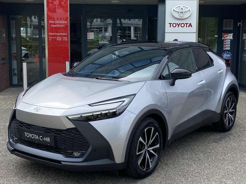Zilver Gebruikt 2024 Toyota C-HR Edition SUV | € 36.900 (Super prijs) - Afbeelding 1/4
