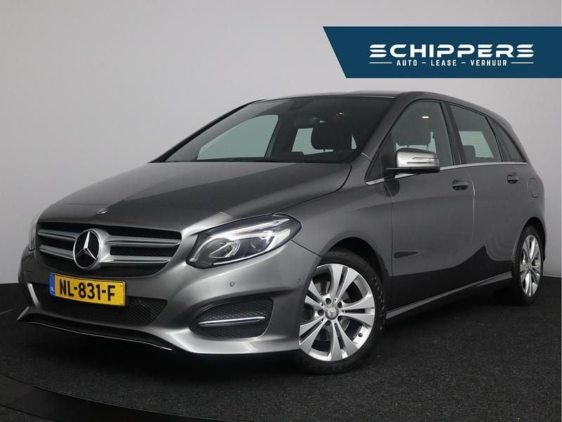 Grijs Occasion 2017 Mercedes B180 Ambition MPV | € 14.900 (Eerlijke prijs) - Afbeelding 1/4