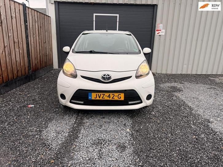Occasion Toyota Aygo x-press 68 PK (50 kW) 2013 Hatchback