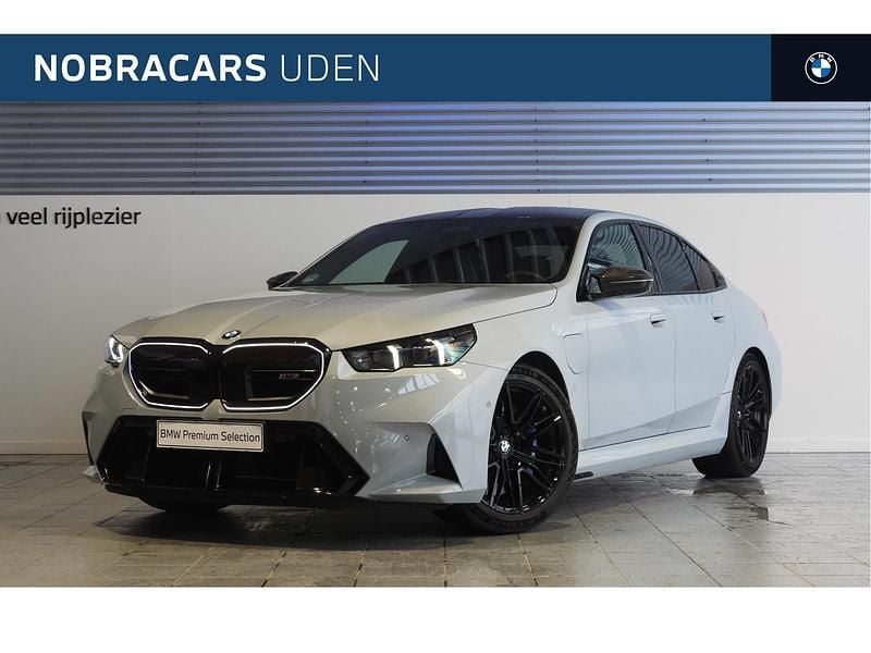 Grijs Gebruikt 2025 BMW M5 Comfort Edition Sedan | € 138.950 (Duur) - Afbeelding 1/4