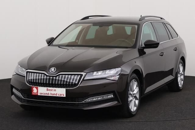 Zwart Gebruikt 2021 Skoda Superb Ambition Stationwagen | € 27.495 (Eerlijke prijs) - Afbeelding 1/4