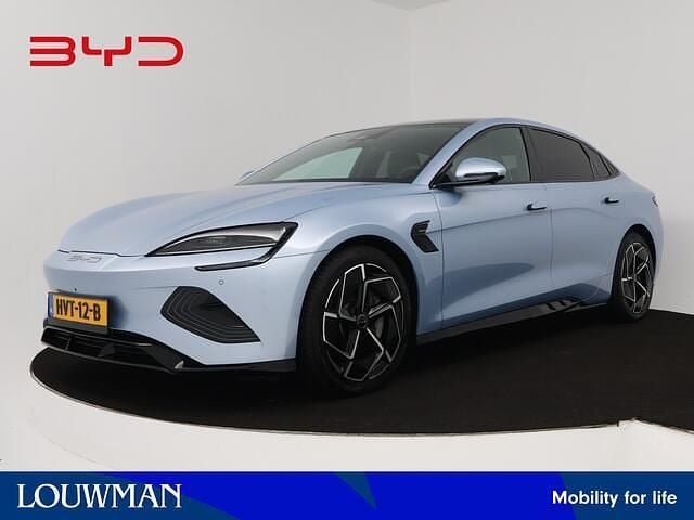 Blauw, metallic lak Nieuw 2025 BYD Seal Design Sedan | € 45.690 (Goede deal) - Afbeelding 1/4
