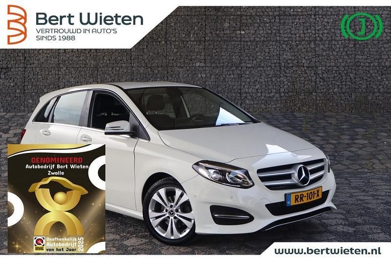 Wit Gebruikt 2018 Mercedes B160 Ambition MPV | € 17.545 - Afbeelding 1/3