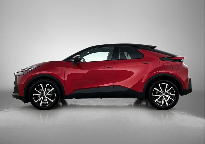 Occasion Toyota C-HR Edition 140 PK (102 kW) 2025 Rood SUV