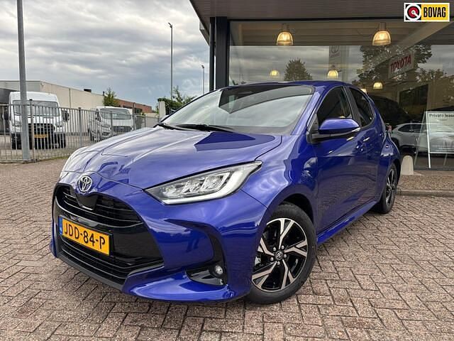 Blauw Gebruikt 2025 Toyota Yaris Edition Hatchback | € 26.995 (Eerlijke prijs) - Afbeelding 1/4