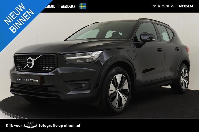 Zwart Gebruikt 2021 Volvo XC40 R-Design SUV | € 34.890 (Eerlijke prijs) - Afbeelding 1/4