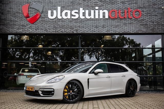 Grijs Gebruikt 2021 Porsche Panamera S E-Hybrid Sport Turismo Sedan | € 78.950 (Eerlijke prijs) - Afbeelding 1/4