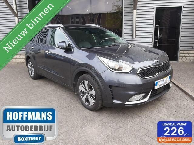 Grijs Gebruikt 2017 Kia Niro SUV | € 13.950 (Iets duurder) - Afbeelding 1/4