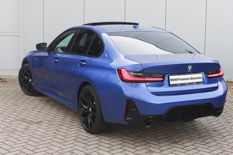 Occasion BMW 320e Shadowline 204 PK (150 kW) 2024 Portimao blau (donker blauw metallic) Sedan
