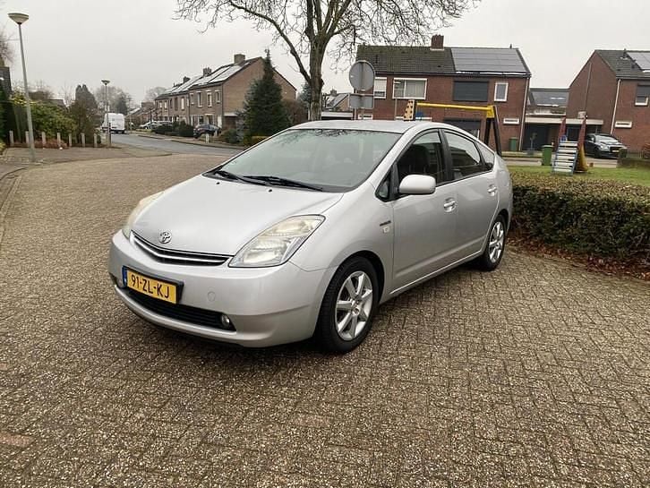 Grijs Occasion 2008 Toyota Prius Edition Hatchback | € 2.950 (Goede deal) - Afbeelding 1/4