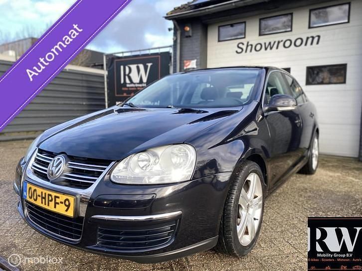 Zwart Gebruikt 2009 VW Jetta Trendline Sedan | € 4.495 (Eerlijke prijs) - Afbeelding 1/4