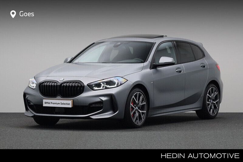 Grijs Gebruikt 2024 BMW 118 Executive Hatchback | € 39.880 (Duur) - Afbeelding 1/4