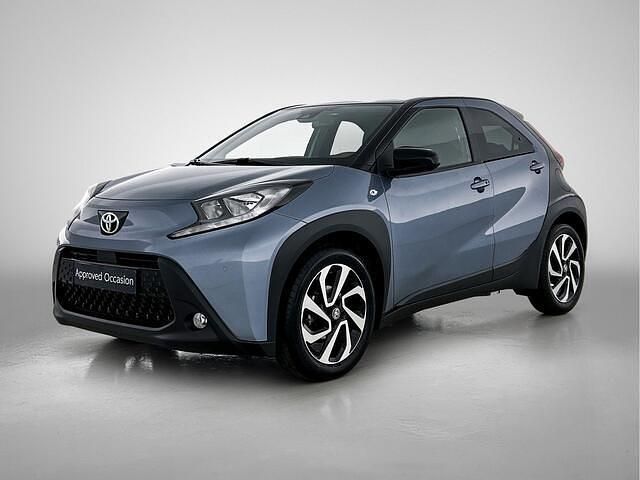 Blauw (metallic) Gebruikt 2024 Toyota Aygo X Pulse SUV | € 22.950 - Afbeelding 1/4