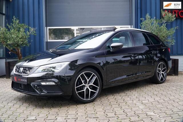 Zwart, metallic lak Gebruikt 2019 Seat Leon ST FR Stationwagen | € 21.950 (Duur) - Afbeelding 1/4