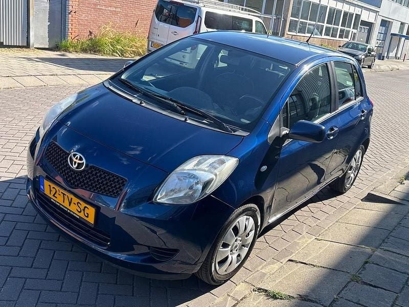 Blauw Occasion 2007 Toyota Yaris Sol Hatchback | € 4.750 (Goede deal) - Afbeelding 1/4