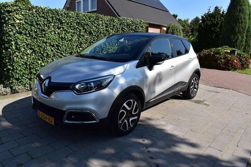 Grijs Gebruikt 2014 Renault Captur Dynamique SUV | € 7.750 (Goede deal) - Afbeelding 1/4