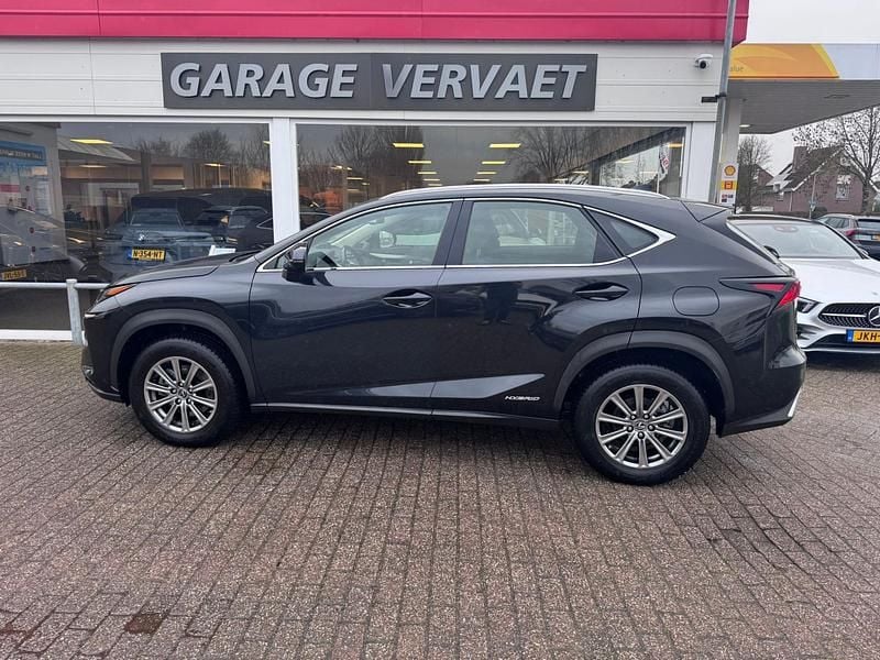 Suv Occasion 2020 Lexus NX300h Business Edition SUV | € 34.950 (Eerlijke prijs) - Afbeelding 1/3