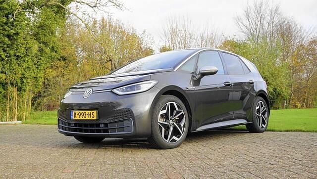 Grijs Gebruikt 2020 VW ID.3 Hatchback | € 15.750 (Eerlijke prijs) - Afbeelding 1/4