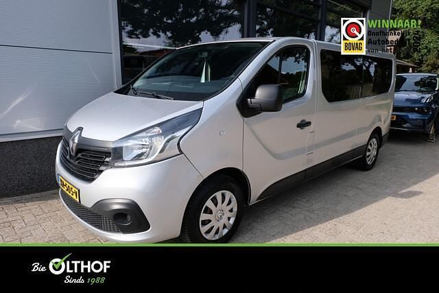 Grijs Gebruikt 2019 Renault Trafic Authentique Van | € 25.350 - Afbeelding 1/4