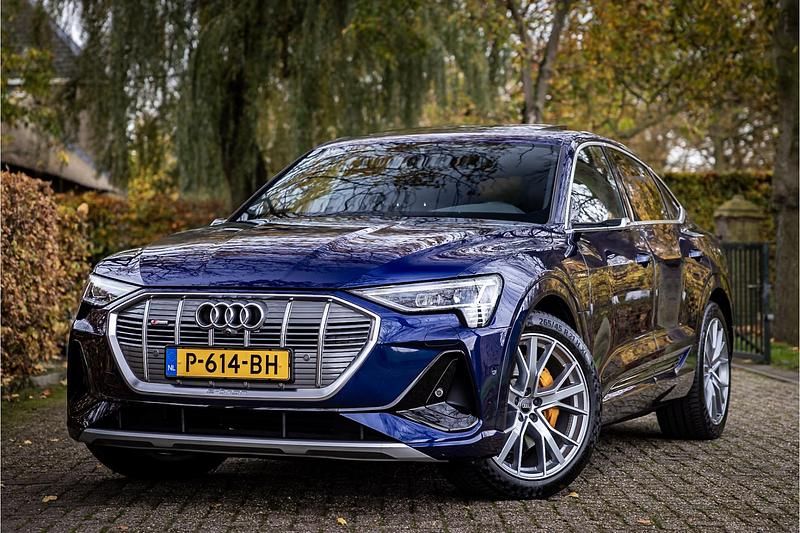 Blauw Occasion 2020 Audi e-tron Design SUV | € 29.650 (Duur) - Afbeelding 1/4