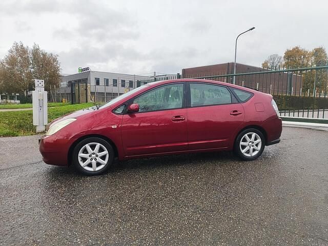 Occasion Toyota Prius 78 PK (57 kW) 2004 Rood Hatchback