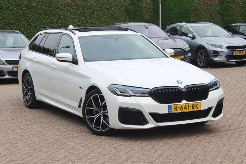 Wit Gebruikt 2022 BMW 530 Efficient Dynamics Stationwagen | € 43.950 - Afbeelding 1/4