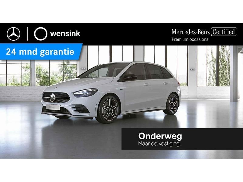 Wit Gebruikt 2020 Mercedes B250 AMG line MPV | € 26.850 (Eerlijke prijs) - Afbeelding 1/4