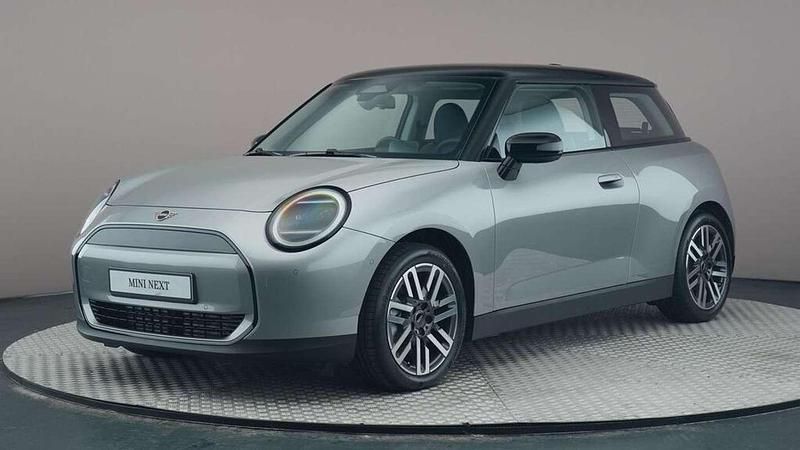 Grijs Nieuw 2024 Mini Cooper Classic Hatchback | € 29.990 - Afbeelding 1/4